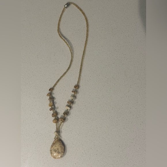 Lovely earthy tone stone and glass beaded necklace - Picture 6 of 7